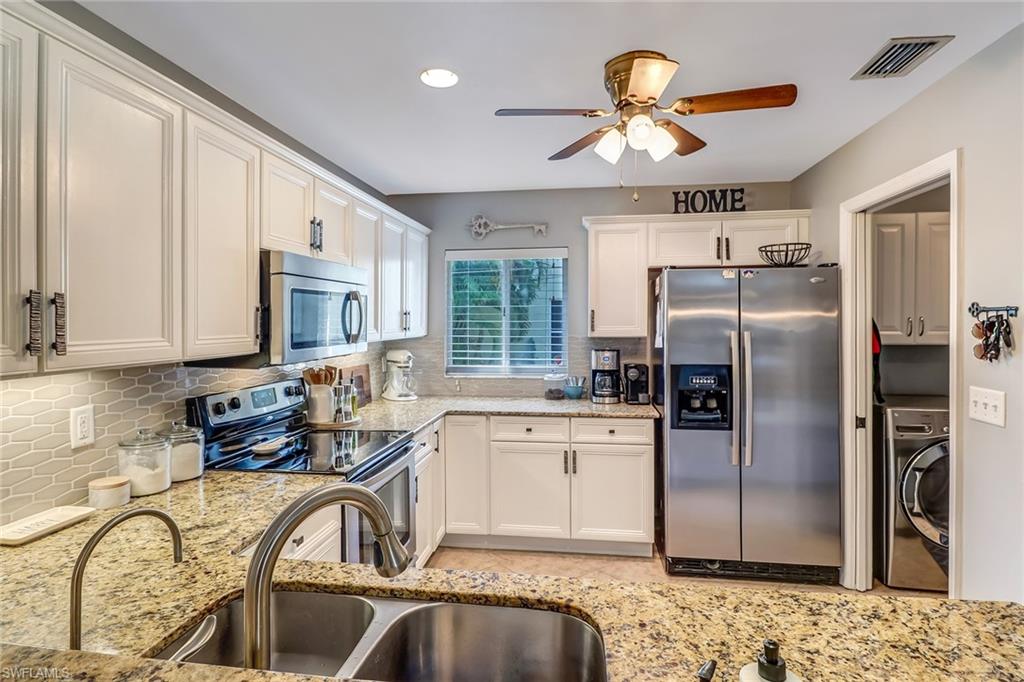 SAN CARLOS PARK - Residential