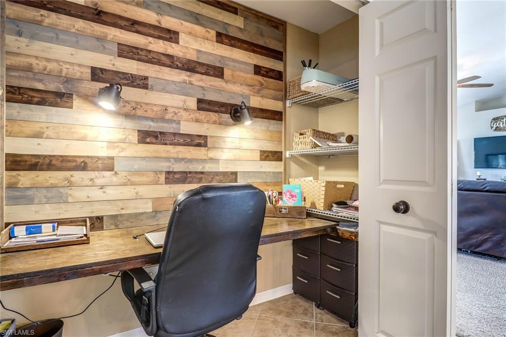 SAN CARLOS PARK - Residential