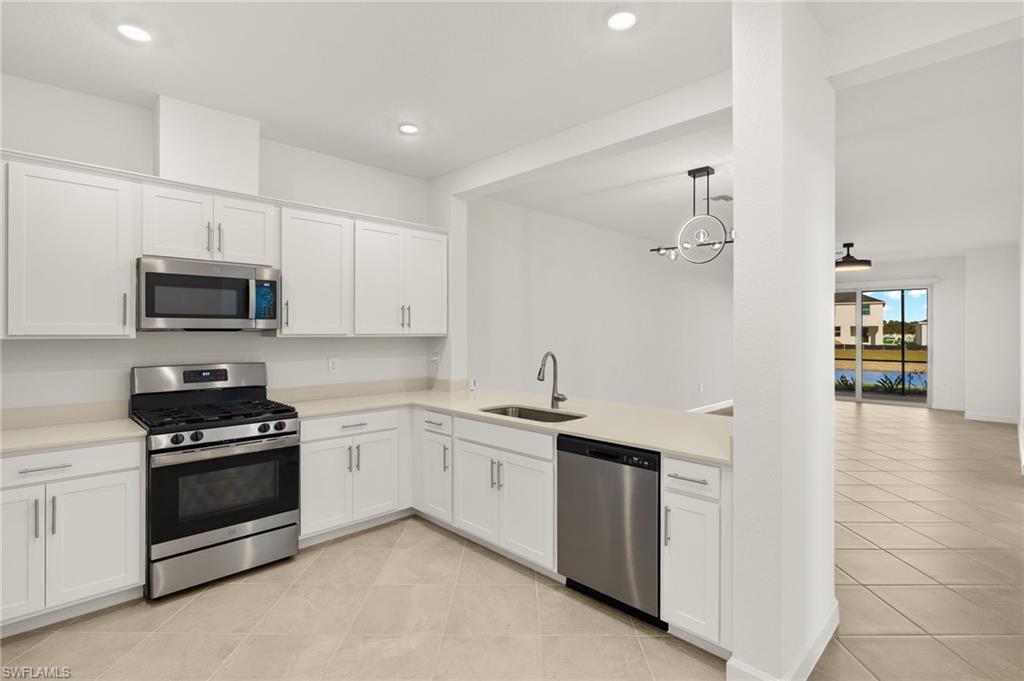 TUCKERS COVE - Residential Lease