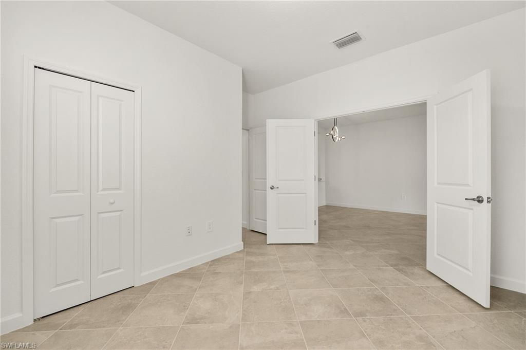 TUCKERS COVE - Residential Lease