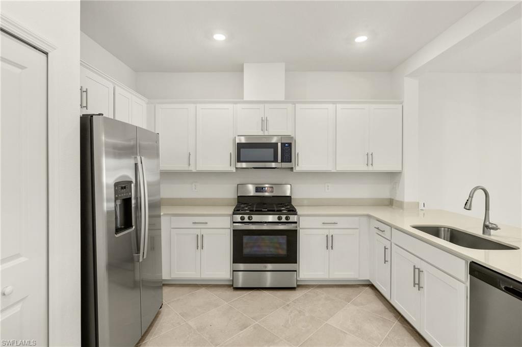 TUCKERS COVE - Residential Lease