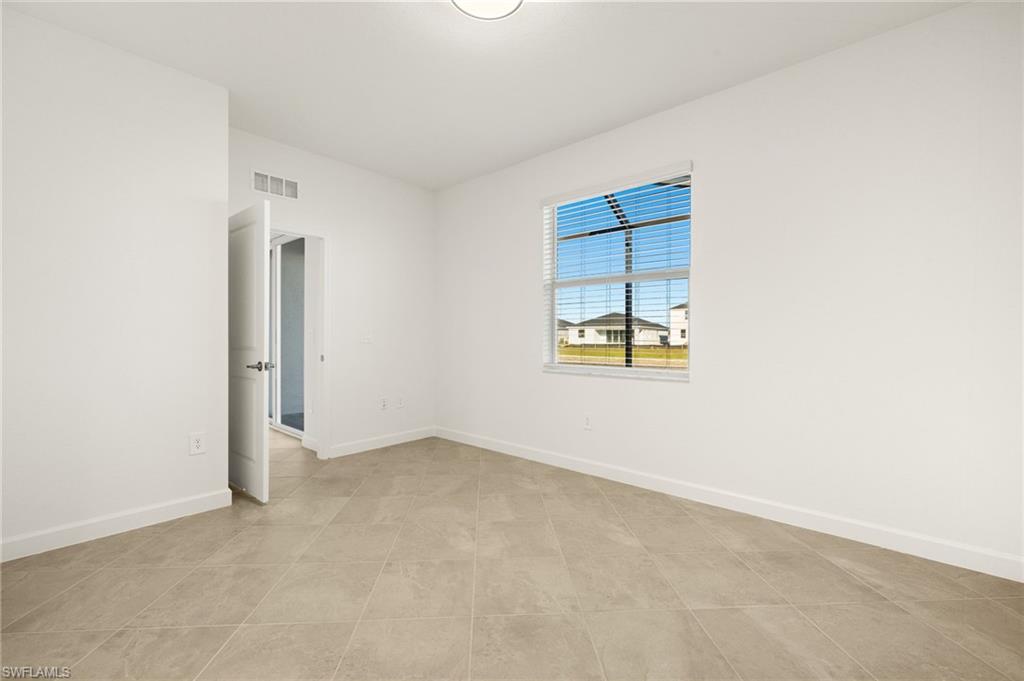 TUCKERS COVE - Residential Lease