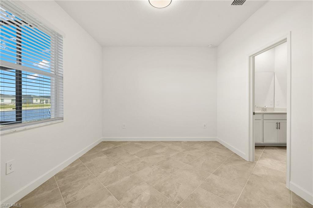 TUCKERS COVE - Residential Lease