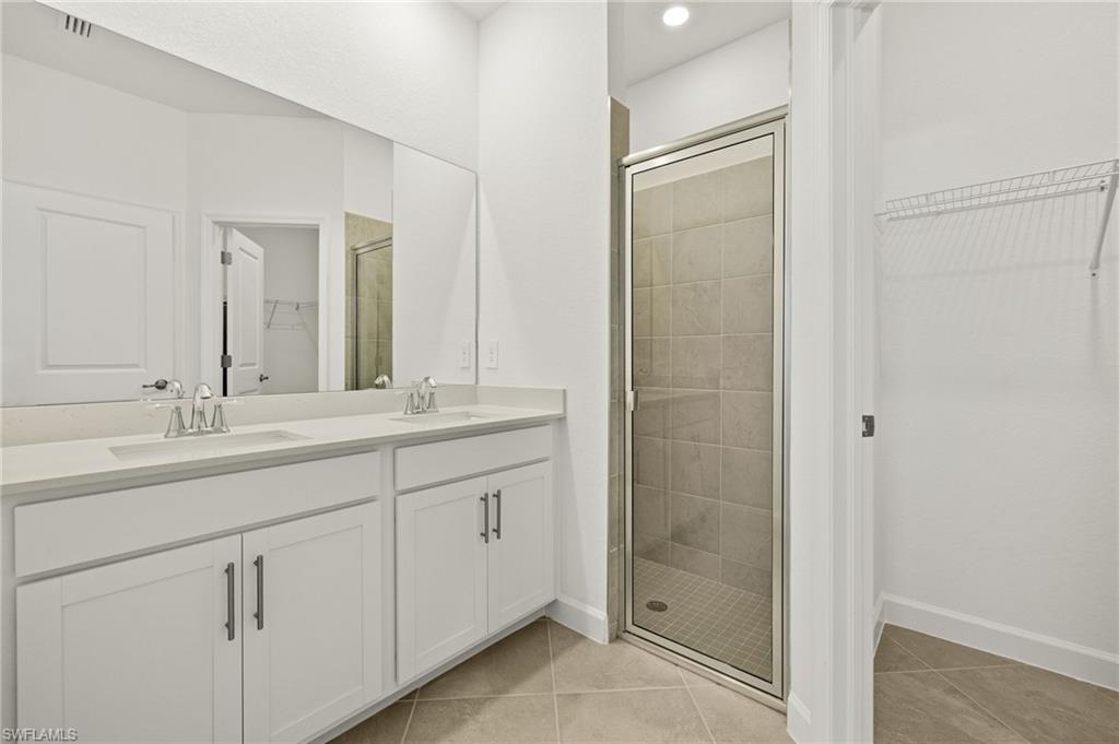 TUCKERS COVE - Residential Lease