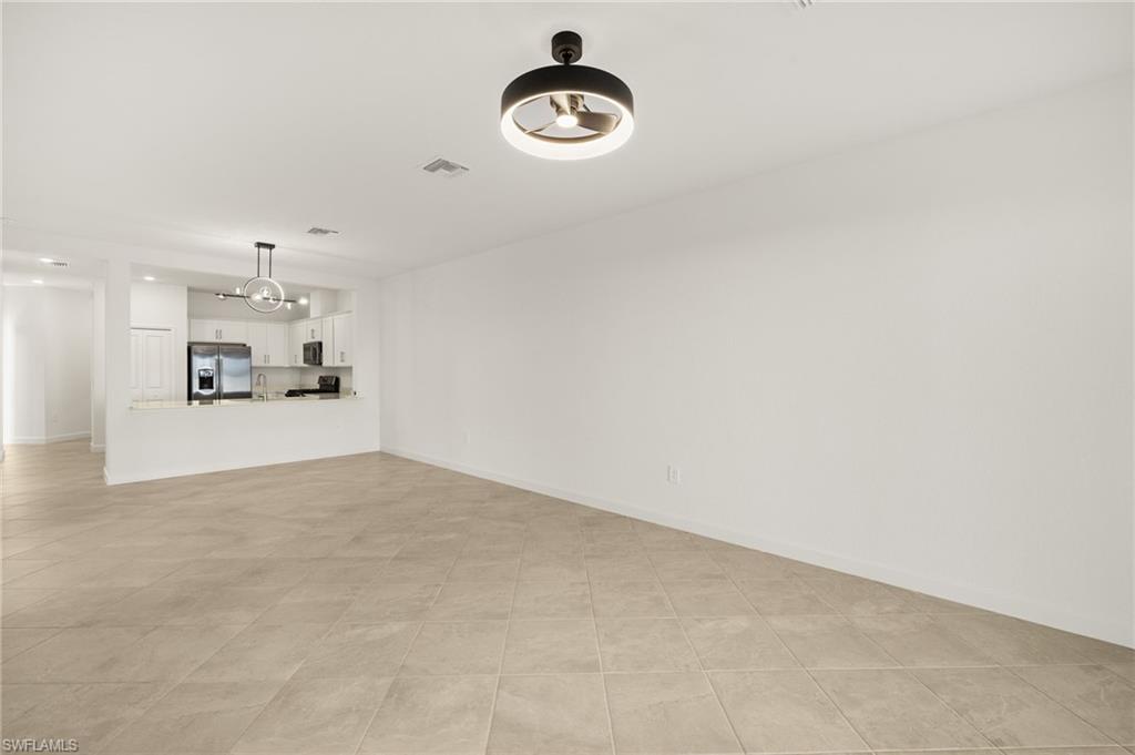 TUCKERS COVE - Residential Lease