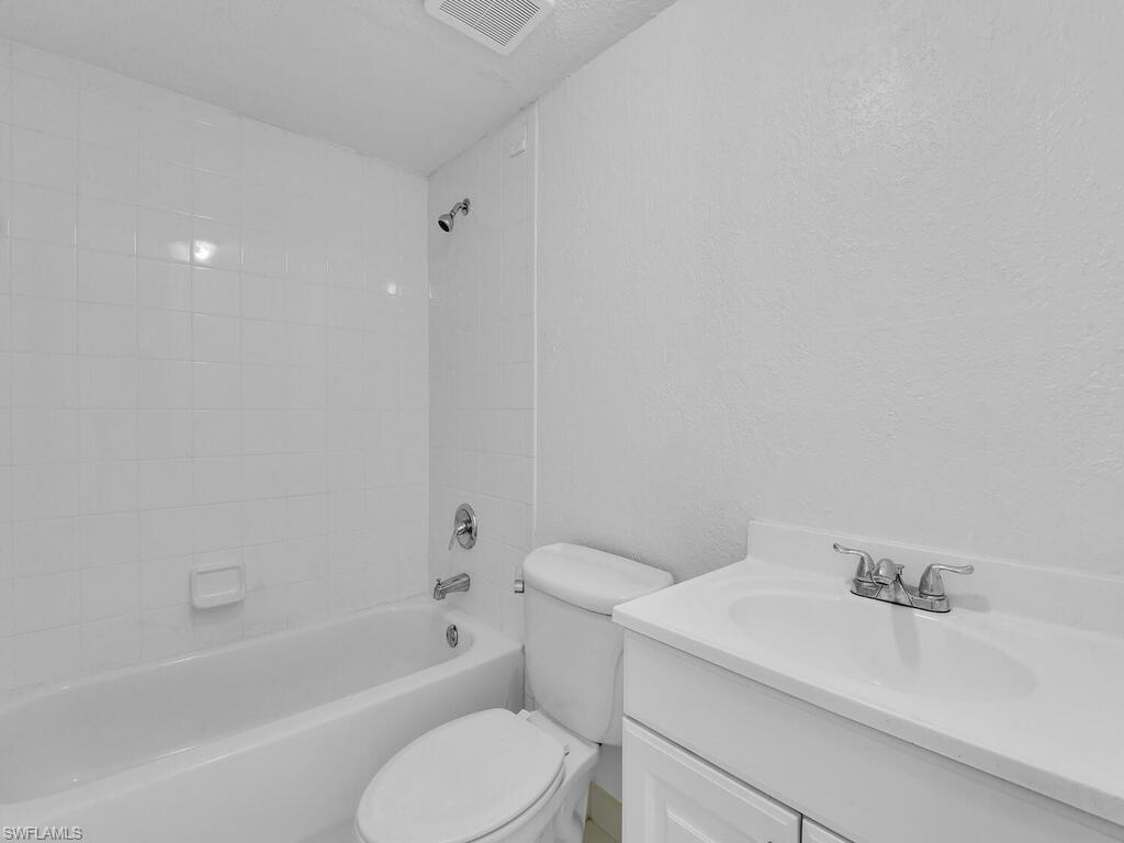 ABACO BAY - Residential Lease