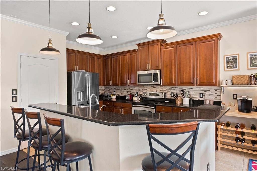 PROMENADE WEST - Residential