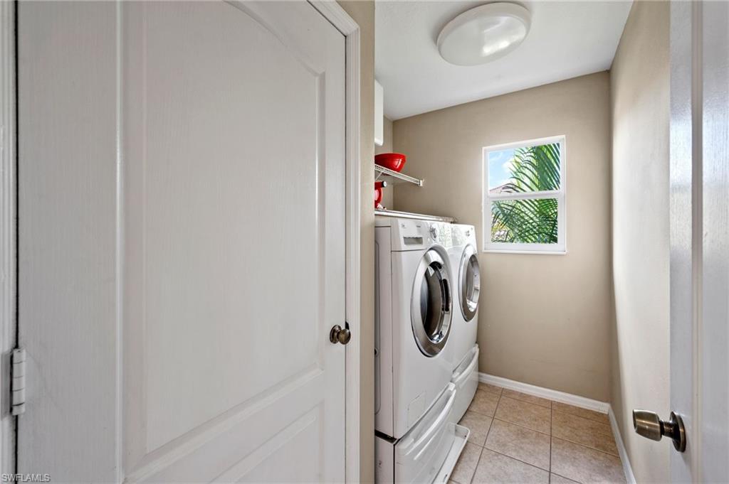 PROMENADE WEST - Residential