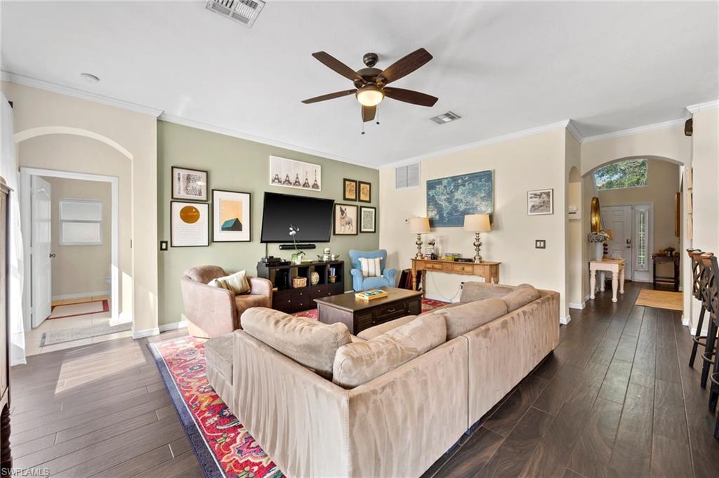 PROMENADE WEST - Residential