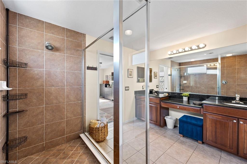 PROMENADE WEST - Residential