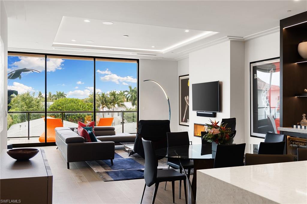 OLDE NAPLES - Residential