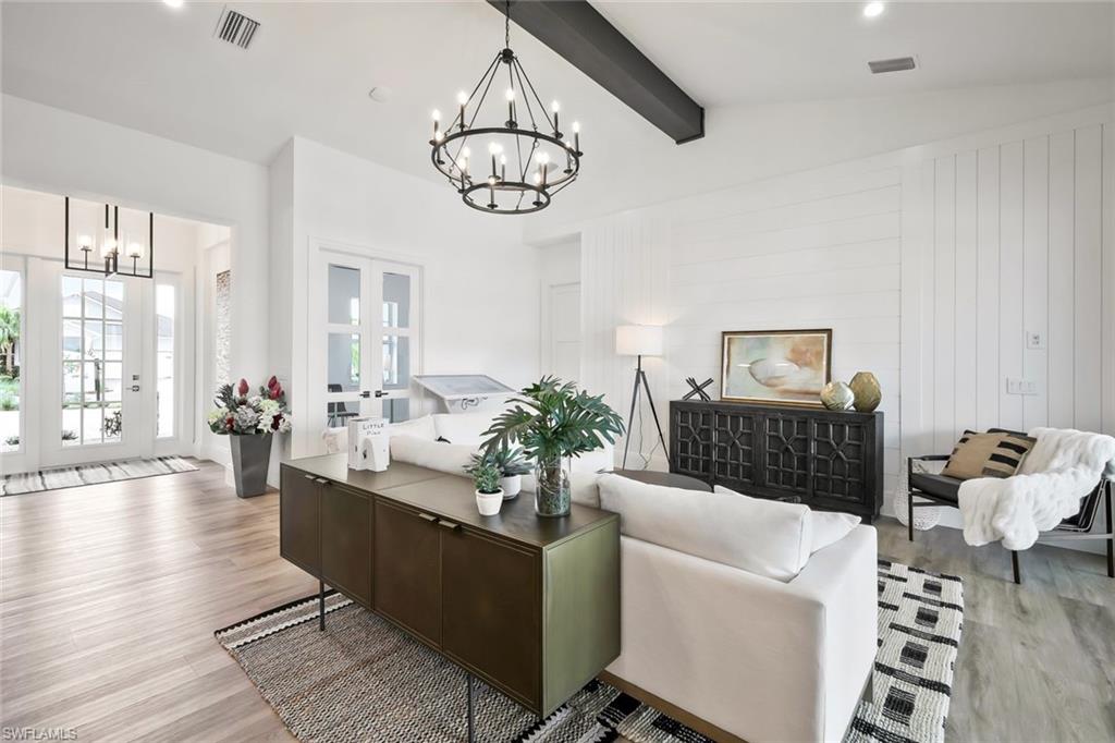 LAKE TIMBER - Residential