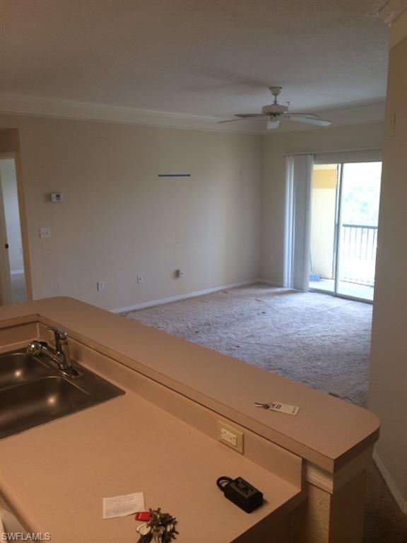 ROYAL GREENS - Residential