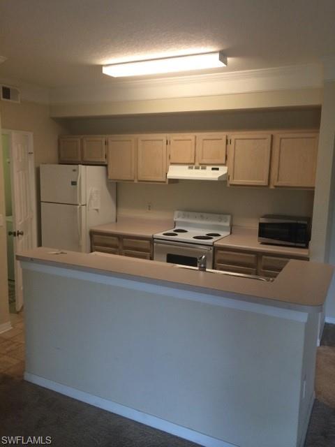 ROYAL GREENS - Residential