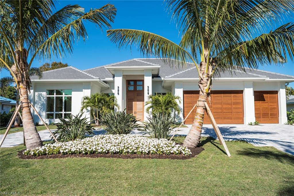 MOORINGS - Residential