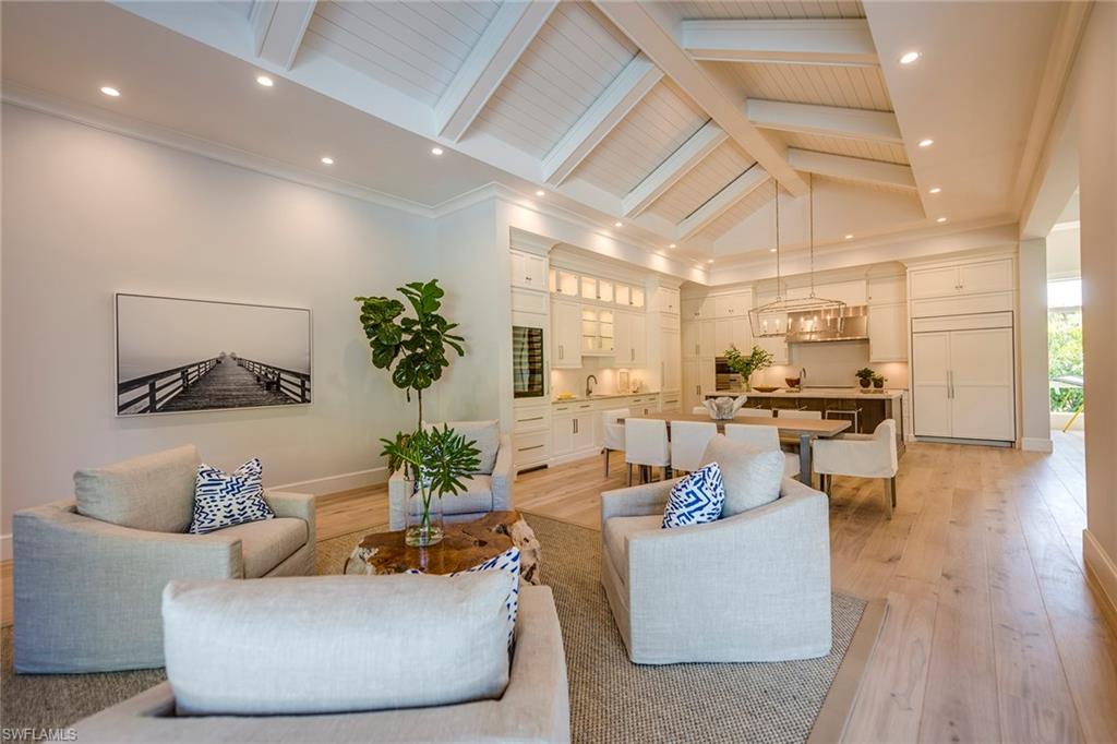 MOORINGS - Residential