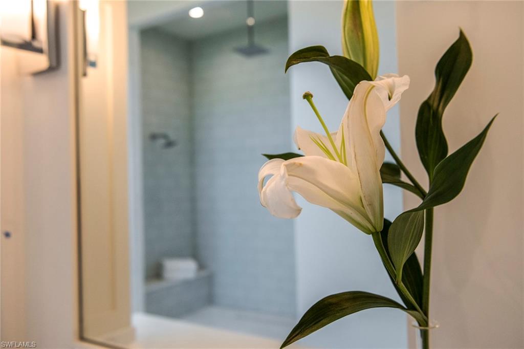 MOORINGS - Residential