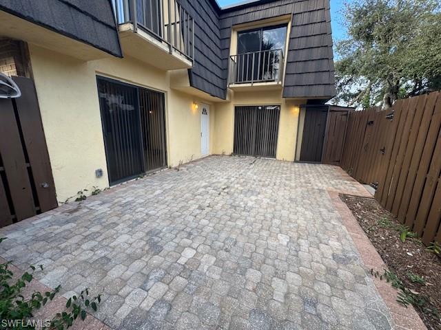 PARKWOODS TOWNHOUSE COMMUNITY - Residential Lease