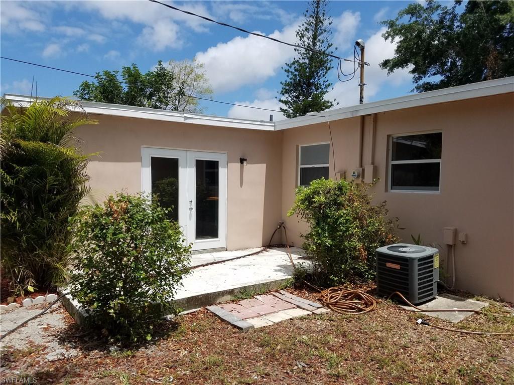 NAPLES SOUTH - Residential