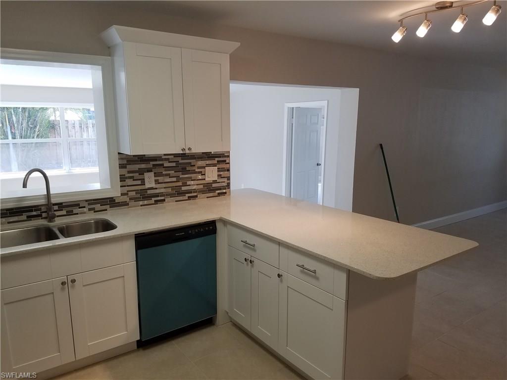 NAPLES SOUTH - Residential