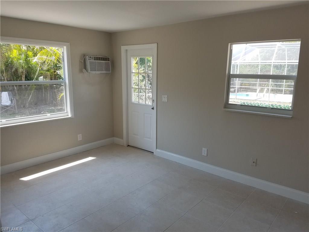 NAPLES SOUTH - Residential