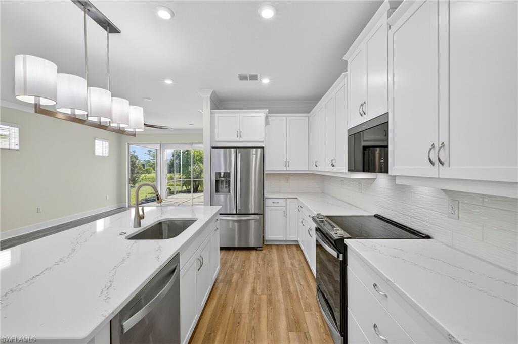 BONAVIE COVE - Residential Lease