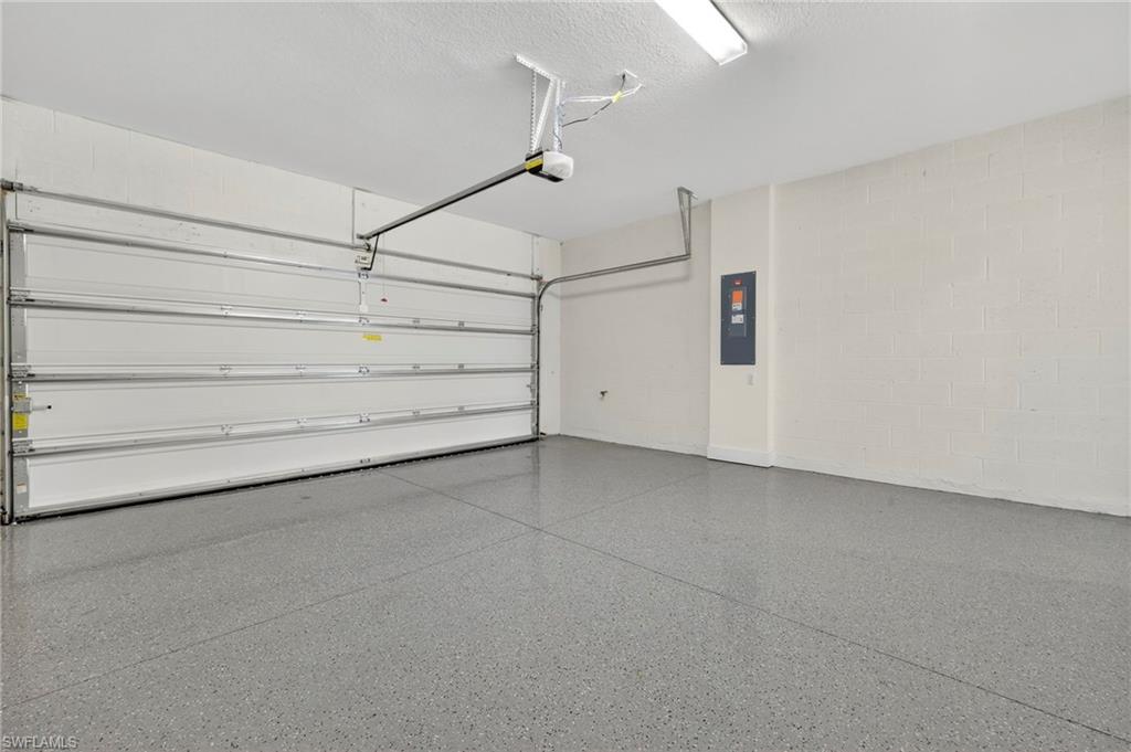 BONAVIE COVE - Residential Lease