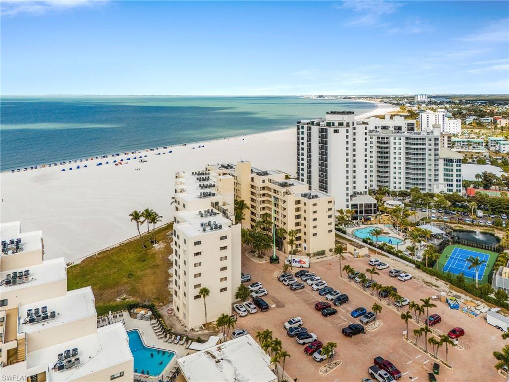 SANDARAC CONDO - Residential