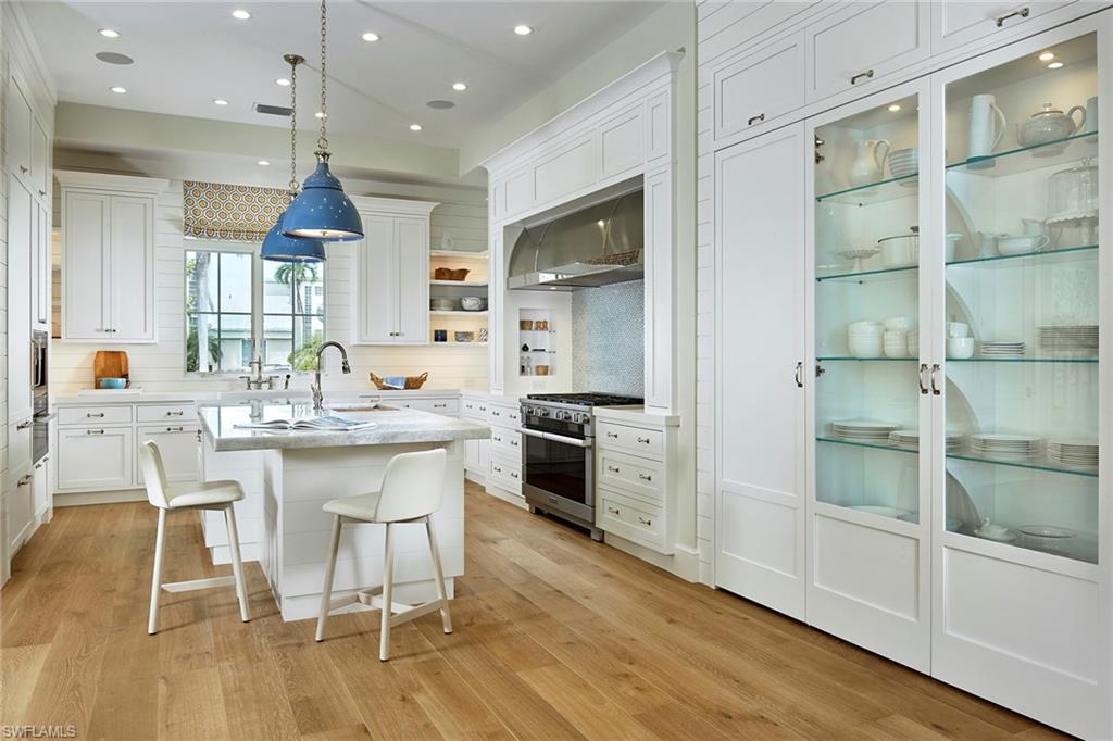 MOORINGS - Residential