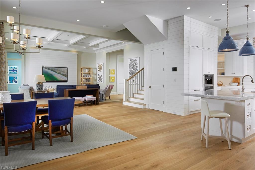 MOORINGS - Residential