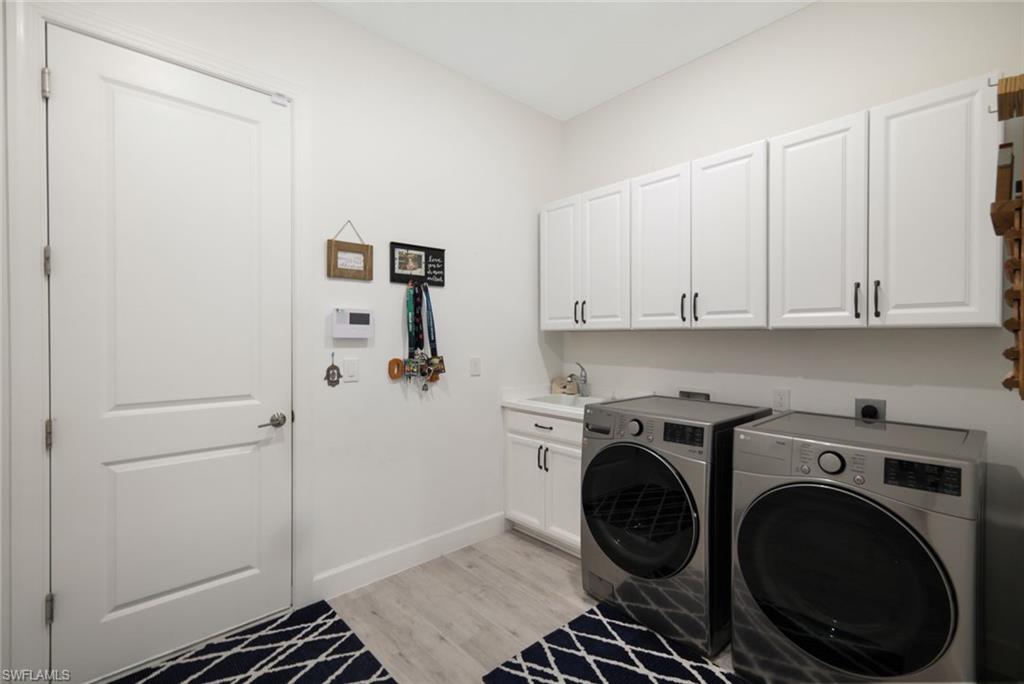 ESPLANADE LAKE CLUB - Residential