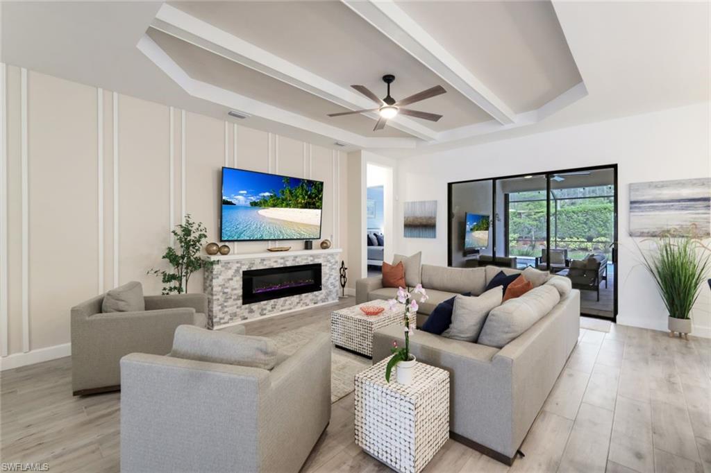 ESPLANADE LAKE CLUB - Residential