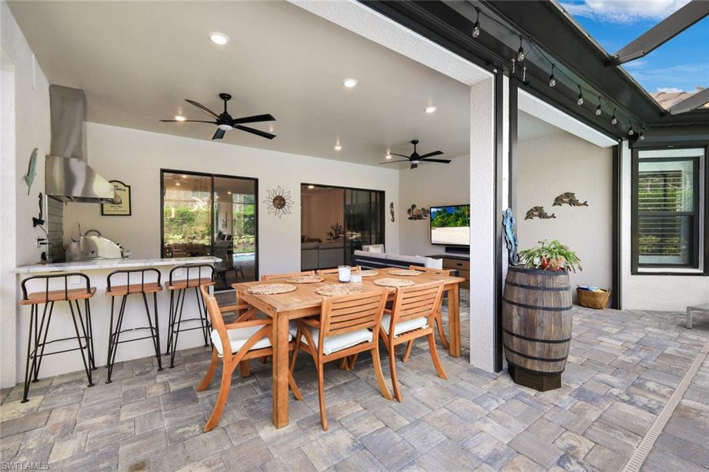 ESPLANADE LAKE CLUB - Residential