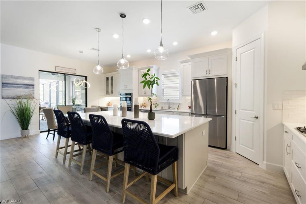 ESPLANADE LAKE CLUB - Residential