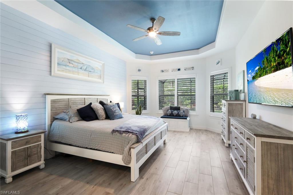 ESPLANADE LAKE CLUB - Residential