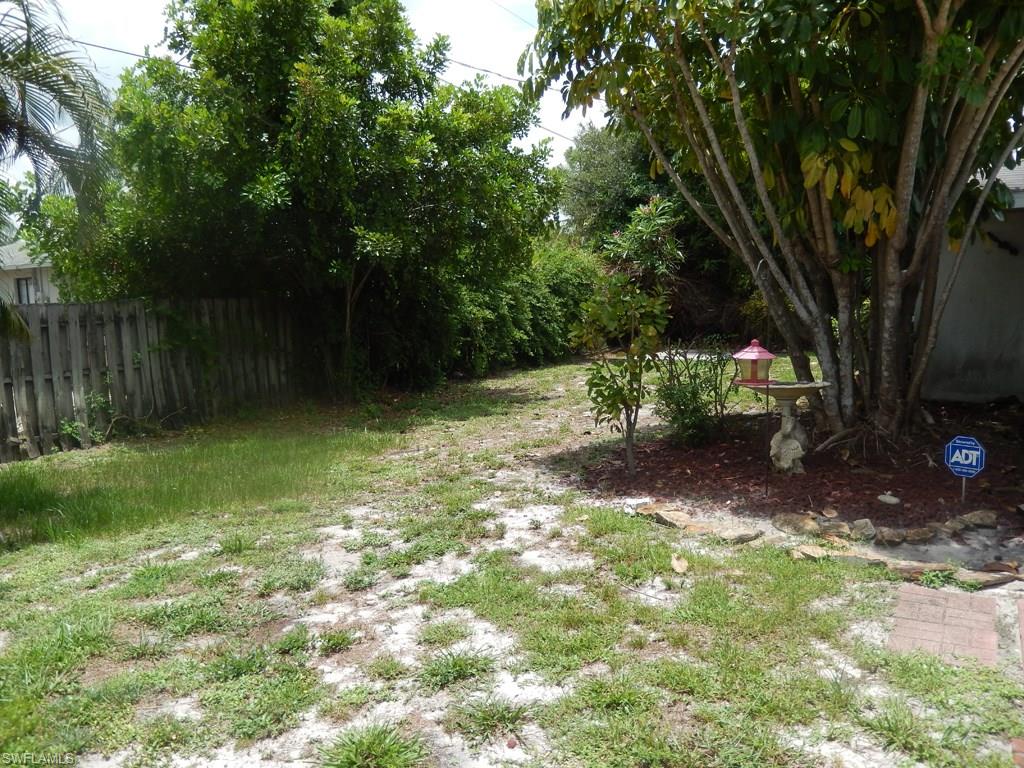 SAN CARLOS PARK - Residential