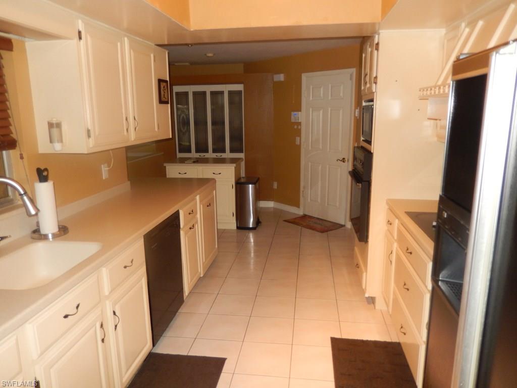 SAN CARLOS PARK - Residential