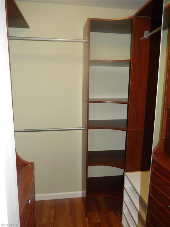 SAN CARLOS PARK - Residential