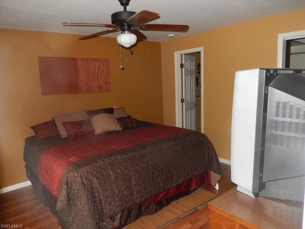 SAN CARLOS PARK - Residential