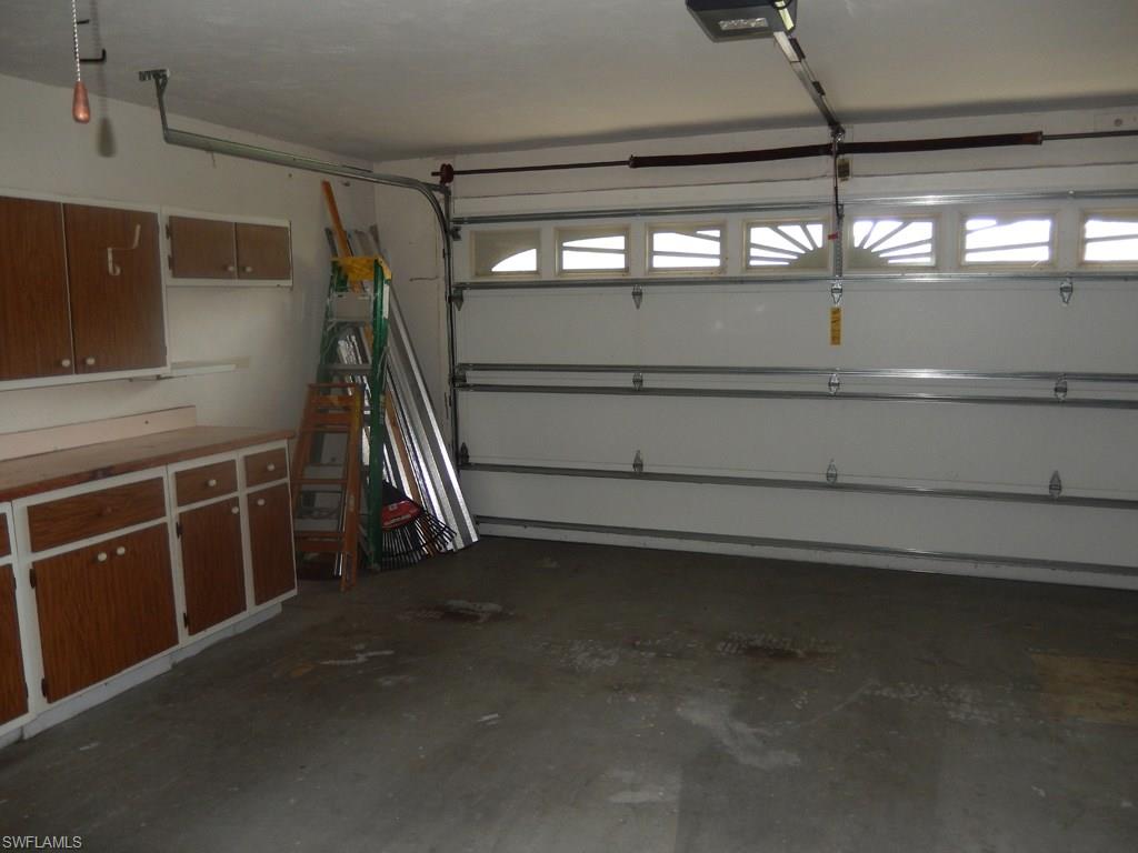 SAN CARLOS PARK - Residential