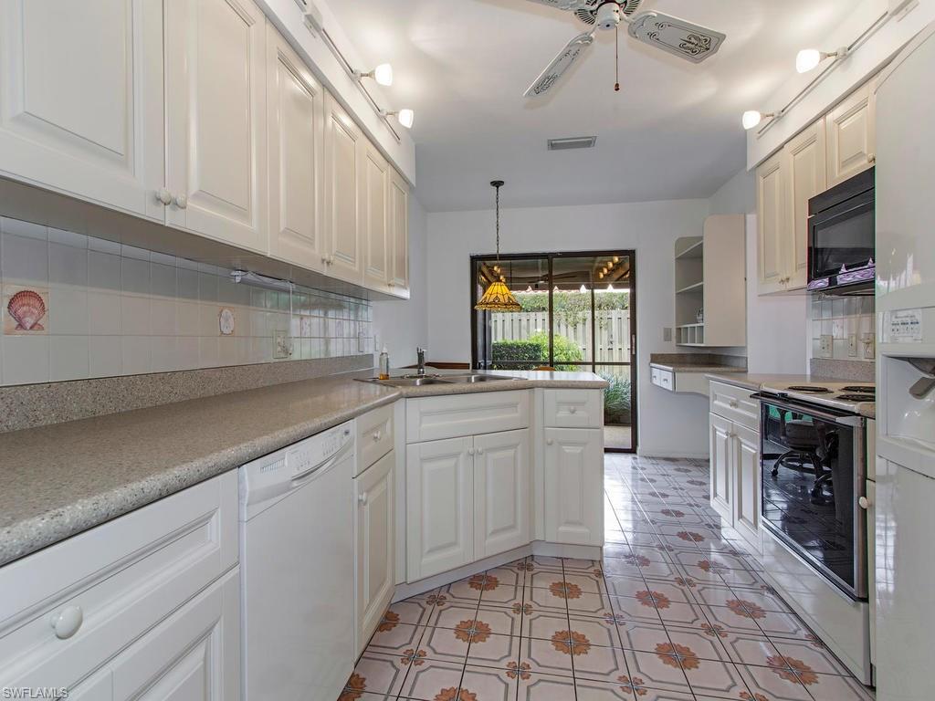 BEACHWALK HOMES - Residential