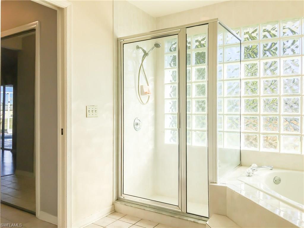 WILLOW LAKE - Residential