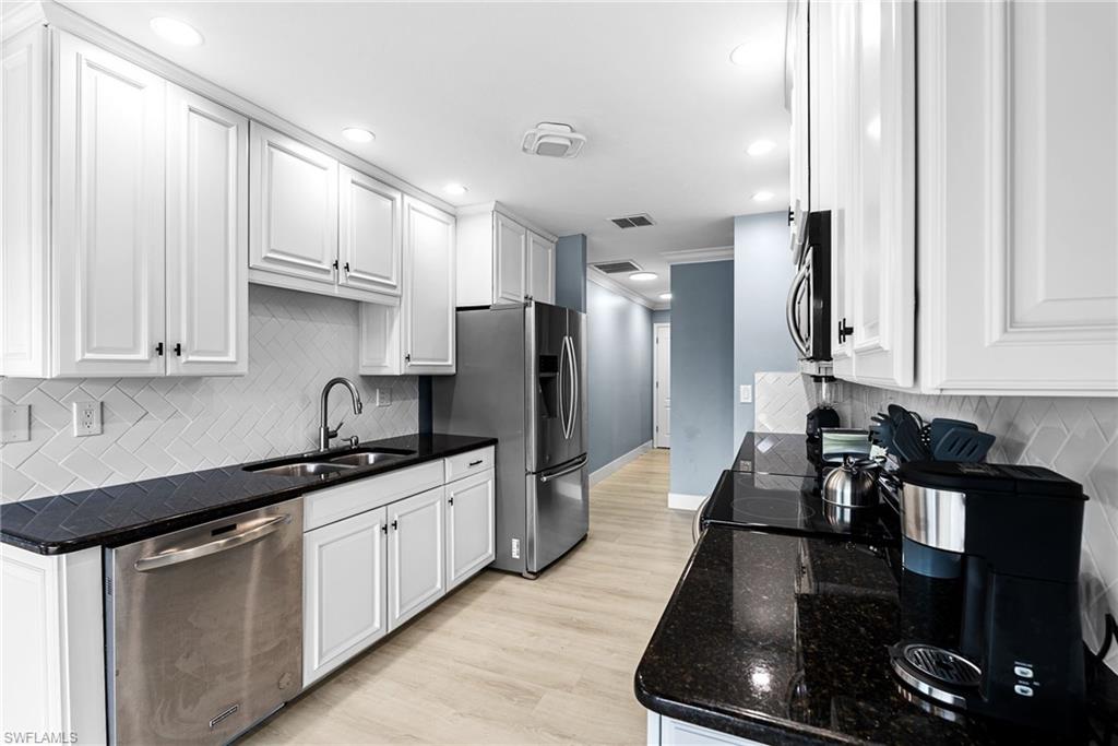 CAPE CORAL - Residential Lease