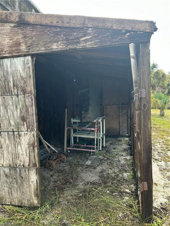 GOLDEN RANCHES - Land