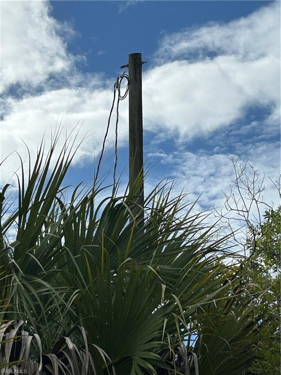 GOLDEN RANCHES - Land