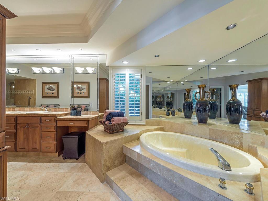 PARK SHORE - Residential