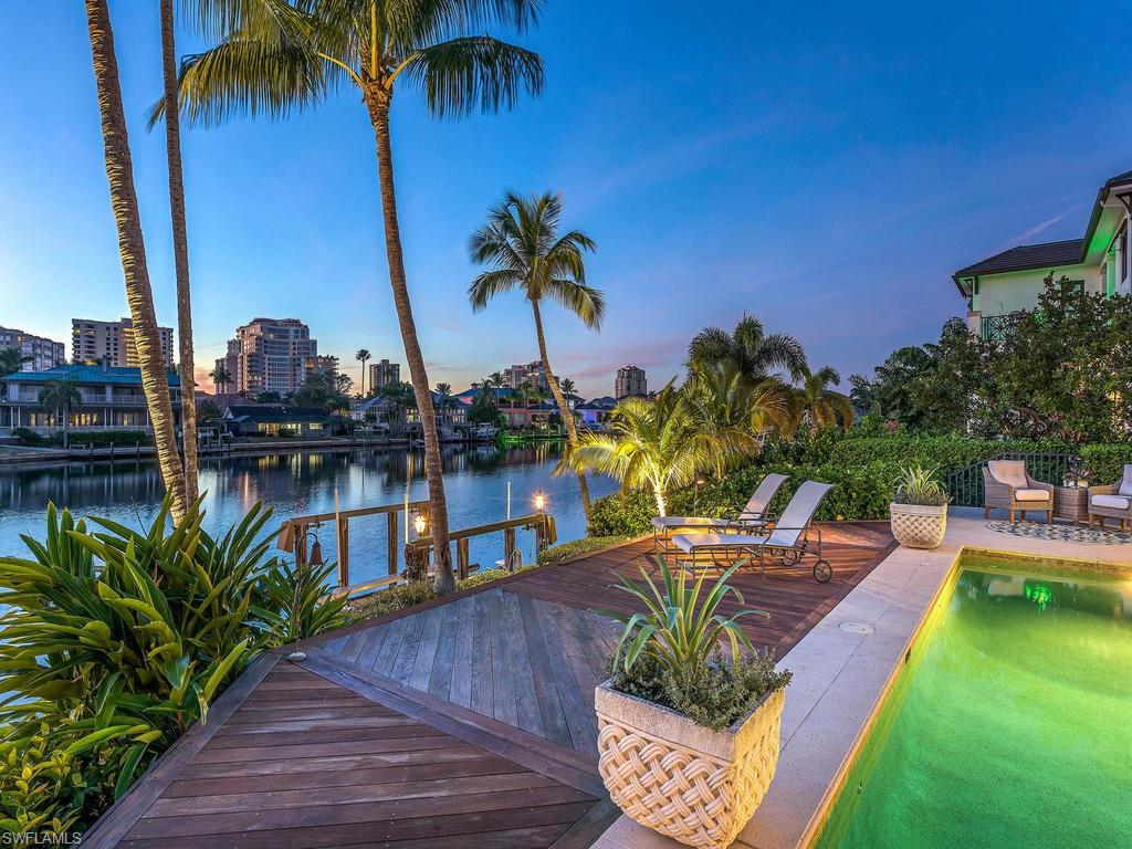 PARK SHORE - Residential