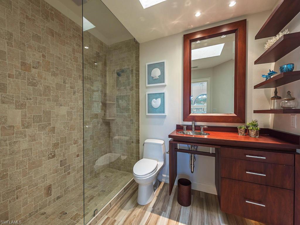 PARK SHORE - Residential