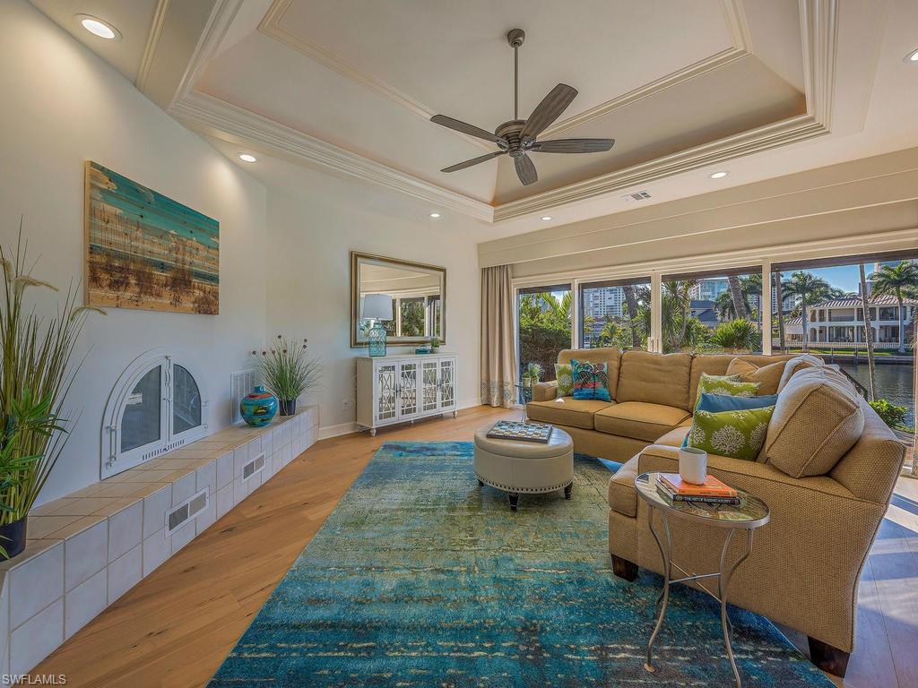 PARK SHORE - Residential