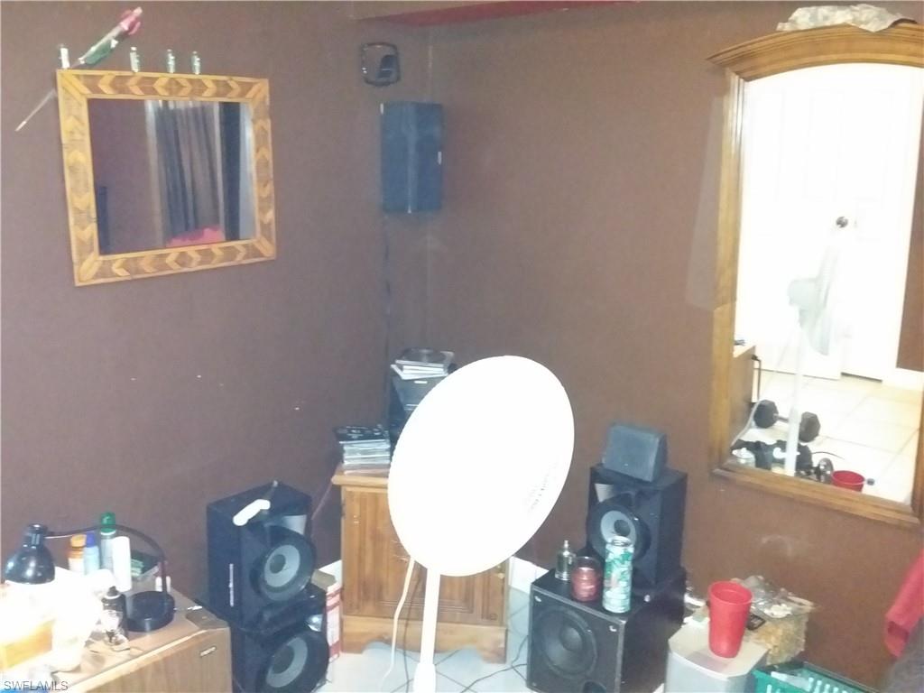 TROPIC ISLES - Residential